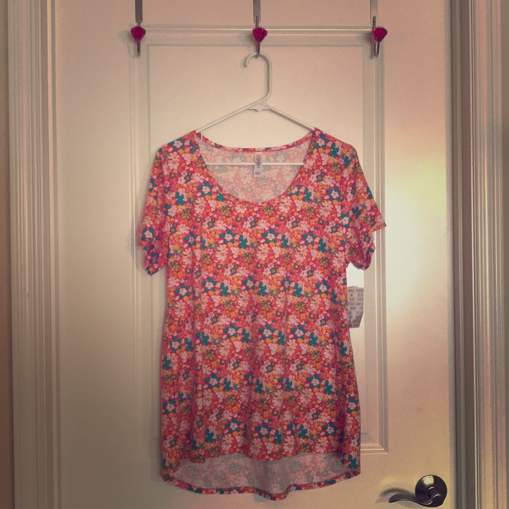 LulaRoe Classic T Shirt - soft leggings material